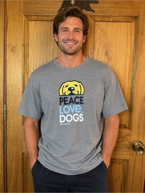 Life Is Good Peace Love Dogs Gray Graphic Tee Men’s XL NWT